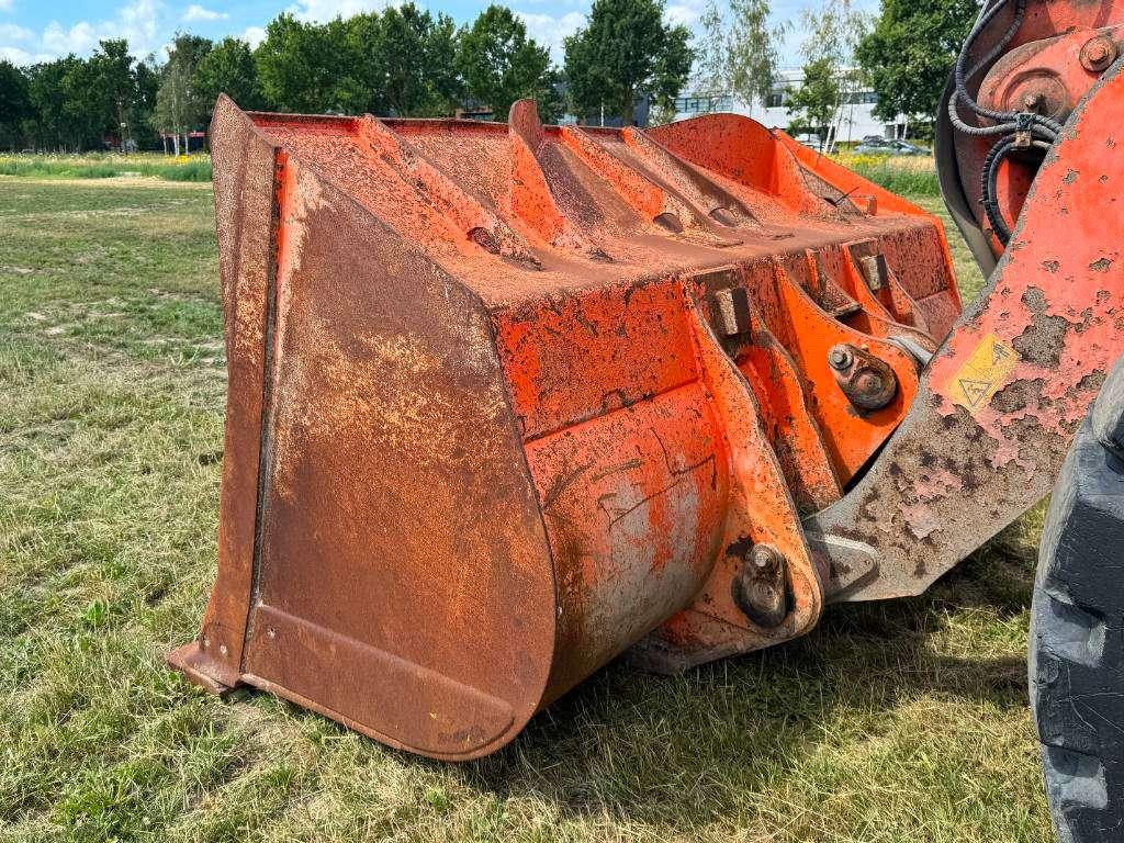 Hitachi ZX310-6 - 3rd Function / Automatic Greasing Foto 16
