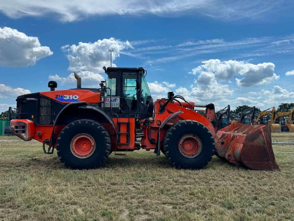 Hitachi ZX310-6 - 3rd Function / Automatic Greasing Foto 6