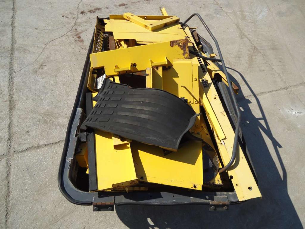 Cofanatura e carter carrozzeria per New Holland 385B Foto 2