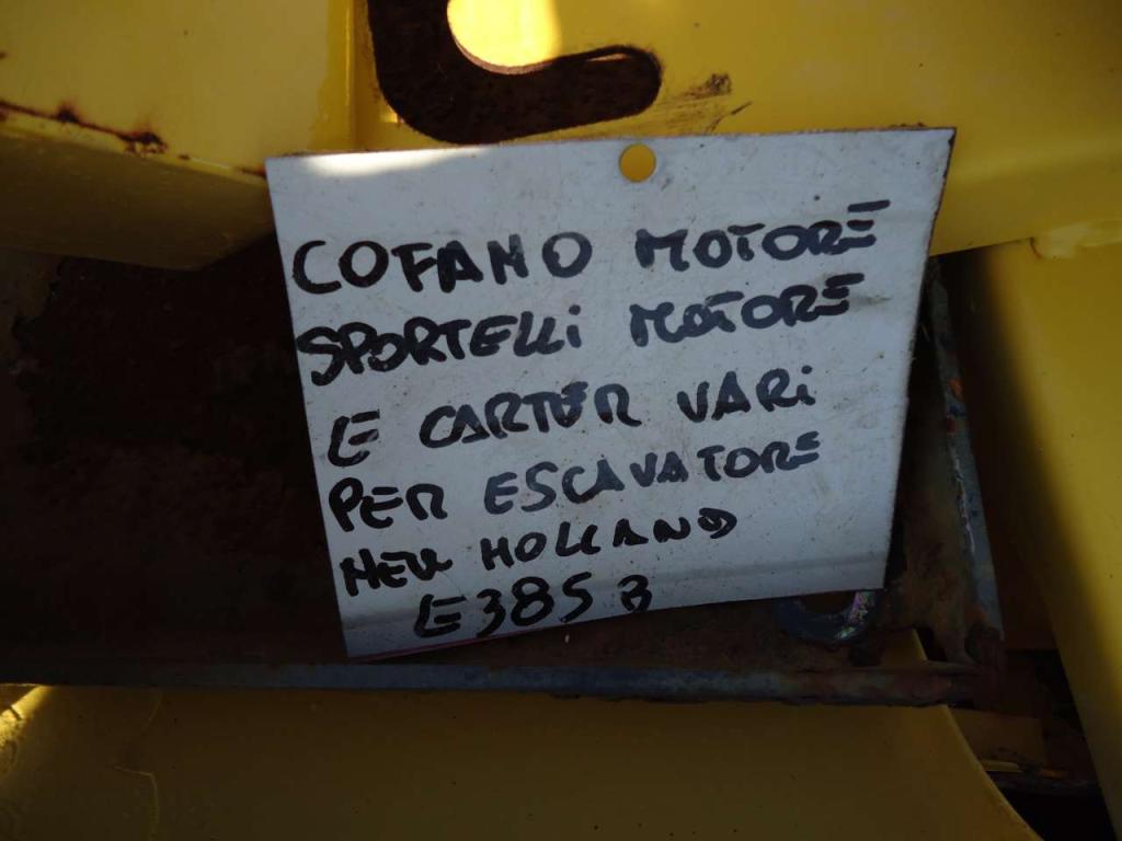 Cofanatura e carter carrozzeria per New Holland 385B Foto 6