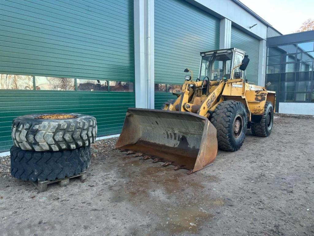 Liebherr L541 Included spare wheels Foto 1