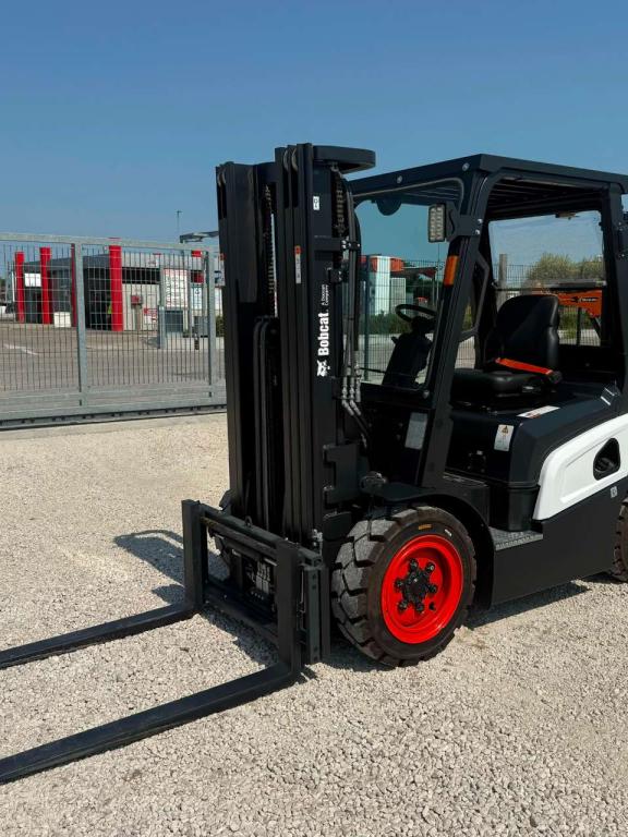 Bobcat D25NXP NUOVO Foto 2