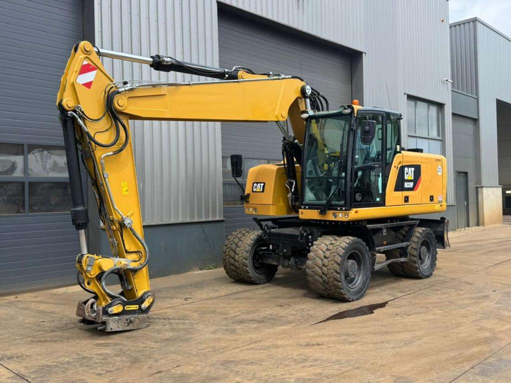 Caterpillar M320F Foto 2