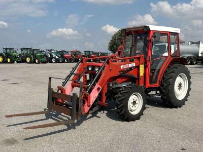 Shibaura S455 4x4 in vendita da Massucco T. Srl