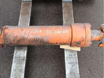 Pistone richiamo benna per Hitachi ZW 250 in vendita da PRV Ricambi Srl