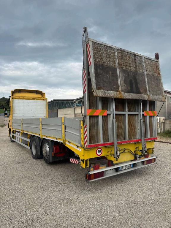 Scania 124L 420 Foto 8