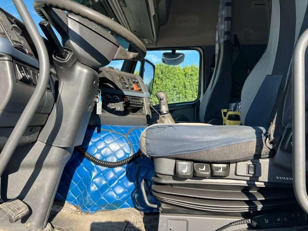 Volvo FM82 SCARRABILE CON GRU E POLIPO Foto 10