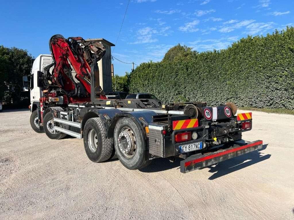 Volvo FM82 SCARRABILE CON GRU E POLIPO Foto 2