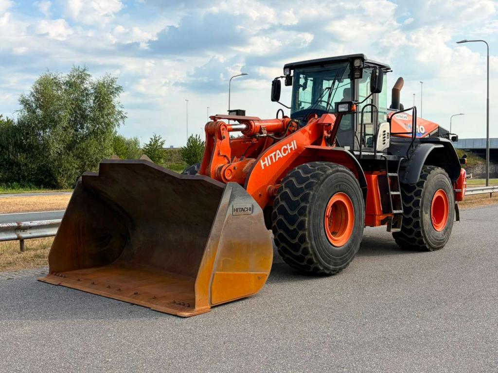 Hitachi ZW310-6 Foto 2