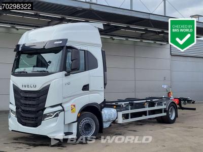 Iveco S-Way 460 4X2 New! BDF Navi ACC LED Euro 6 in vendita da BAS World B.V.
