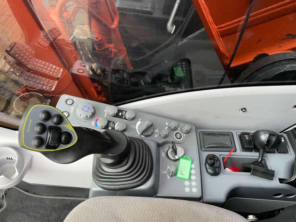 Hitachi ZX250LC-6 Foto 24