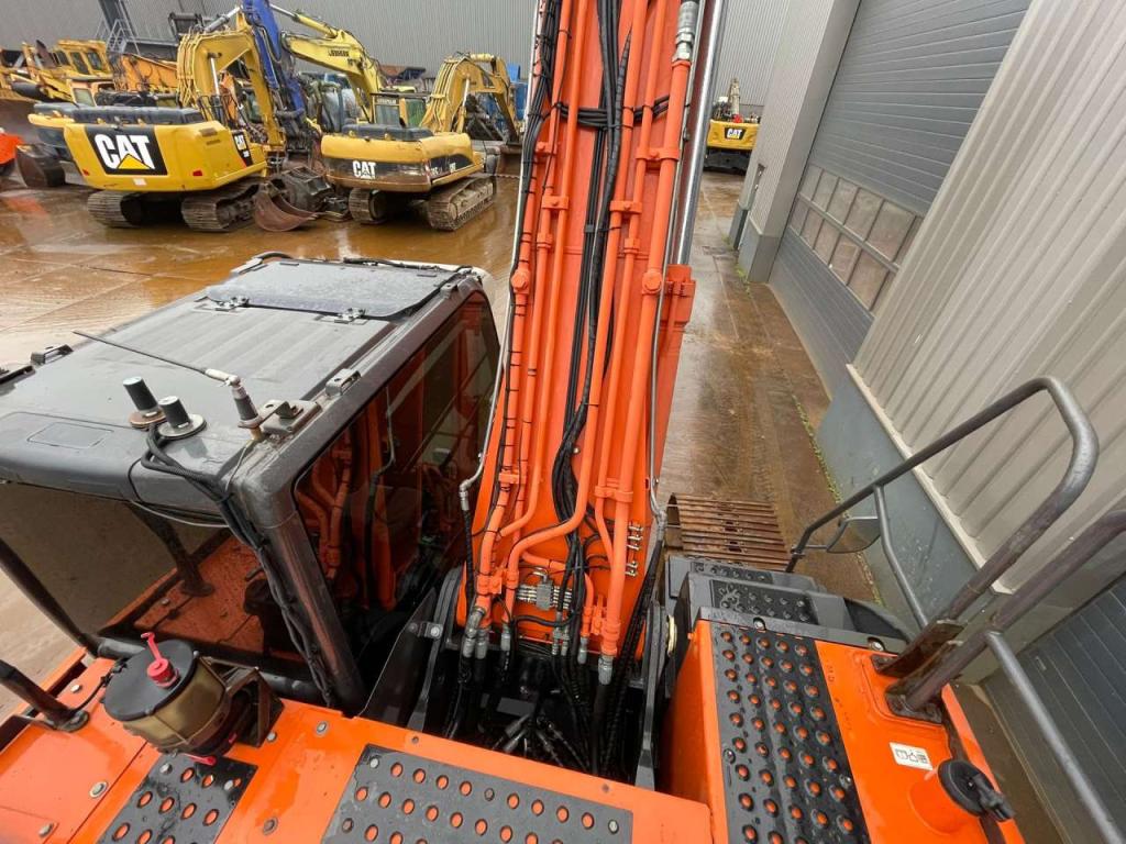 Hitachi ZX250LC-6 Foto 27