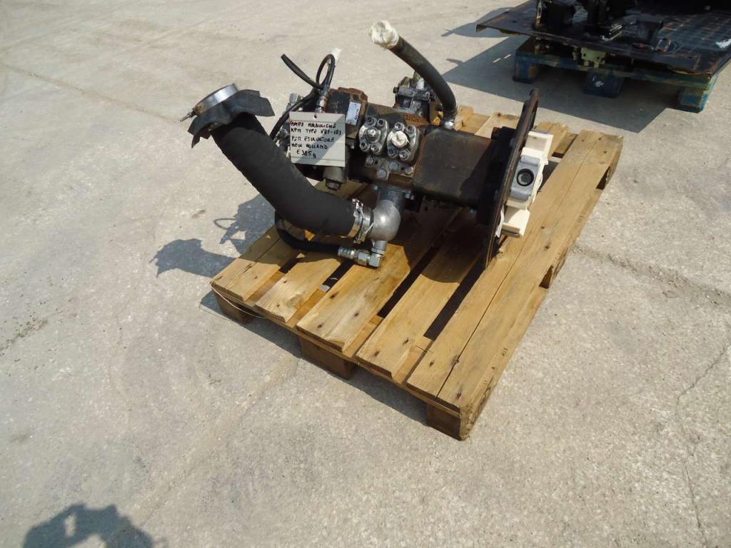 Pompa idraulica per New Holland E385B Foto 3