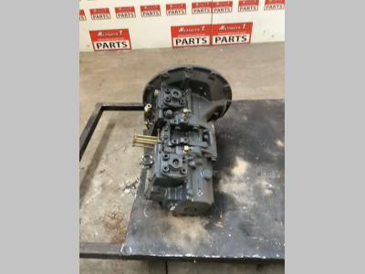 Pompa idraulica per Komatsu PC228-3 in vendita da Massucco T. Srl Area Ricambi