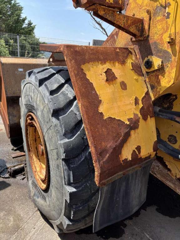 Volvo Front and rear mudguards for Volvo L120C and L120D. Foto 2
