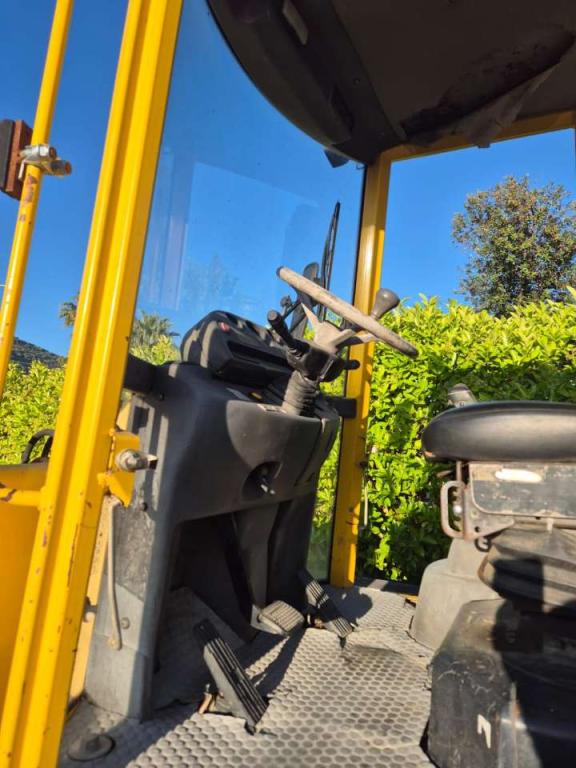 Komatsu WB70A Foto 5