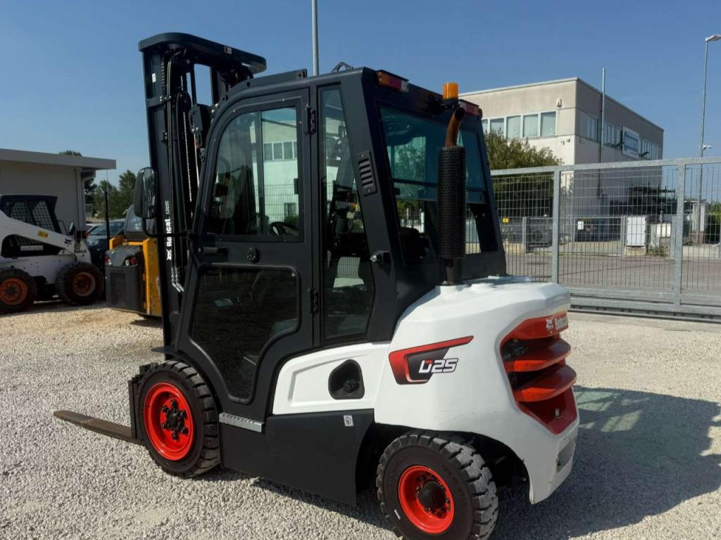 Bobcat D25NXP Foto 3