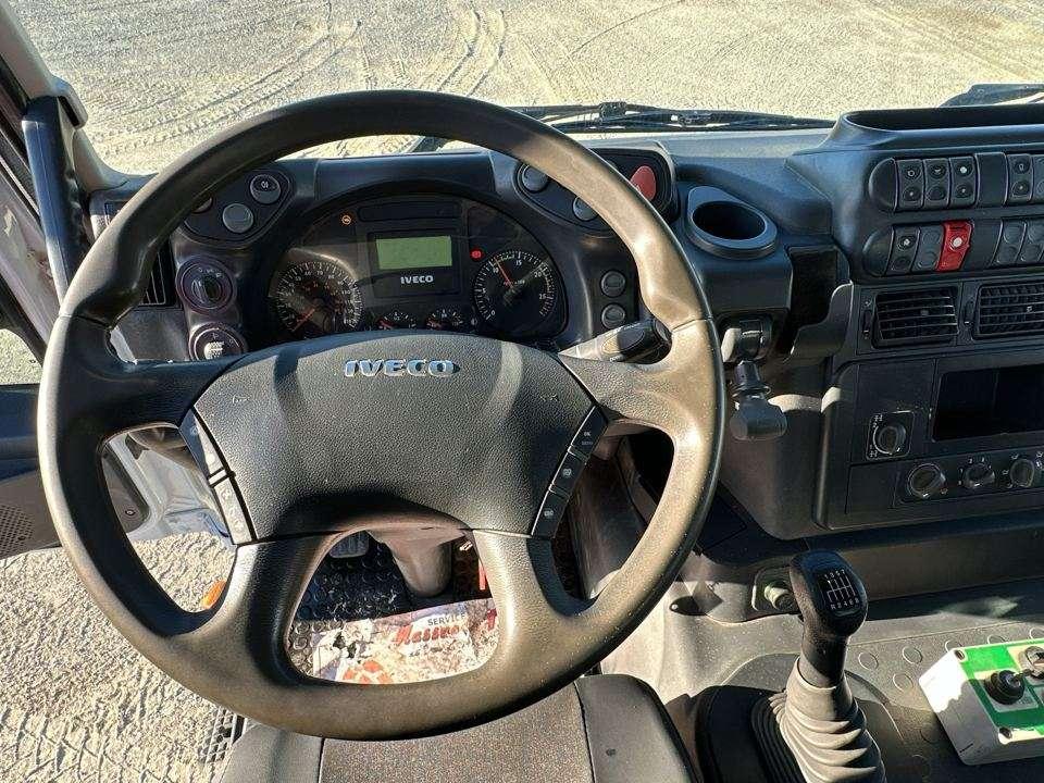 Iveco Trakker 450 6X4 Foto 15