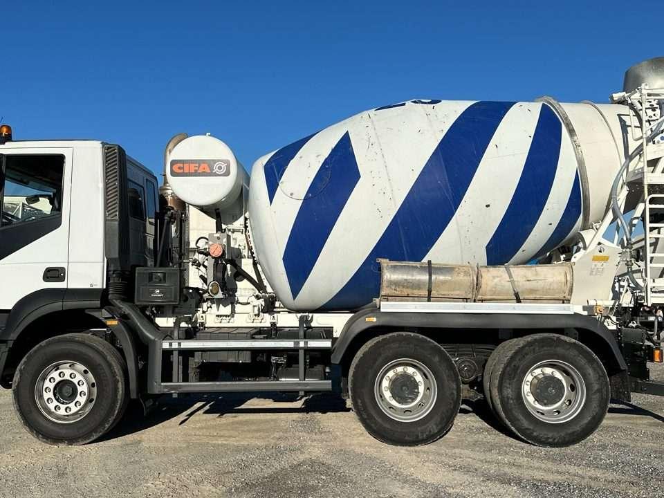 Iveco Trakker 450 6X4 Foto 2