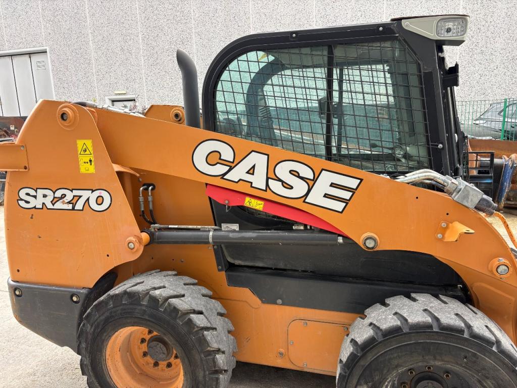 Case SR270 Foto 6