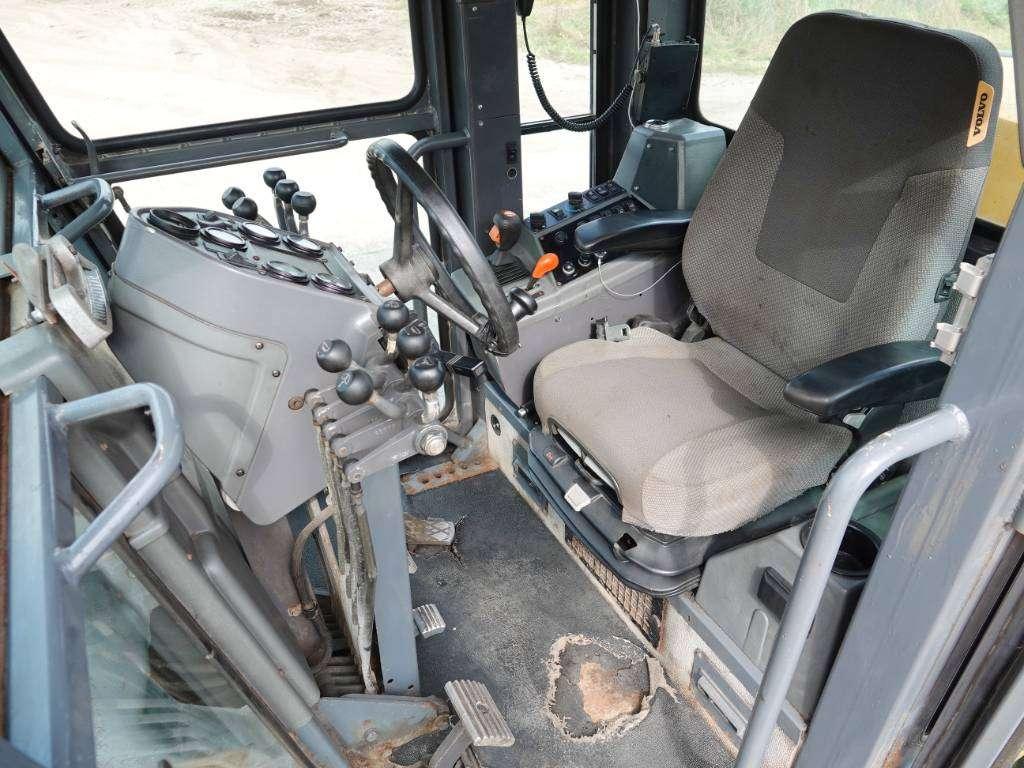 Volvo G740B - Good Working Condition / Multiple Units Foto 6
