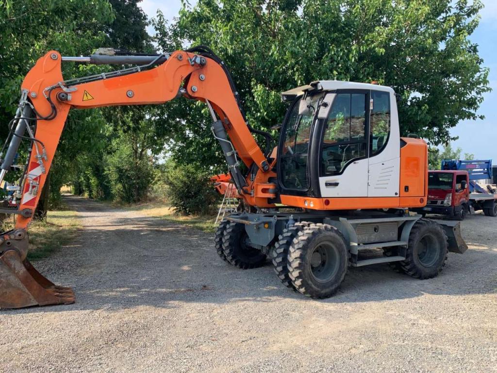 Liebherr A910 COMPACT Foto 4