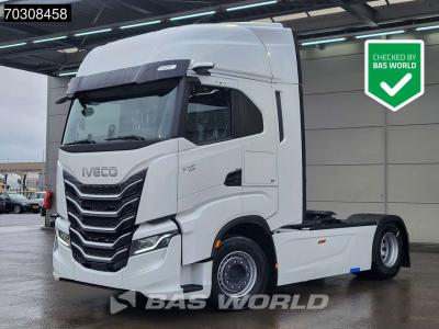 Iveco S-Way 500 4X2 NEW! 2xTanks Full-Air Standklima Navi LED in vendita da BAS World B.V.