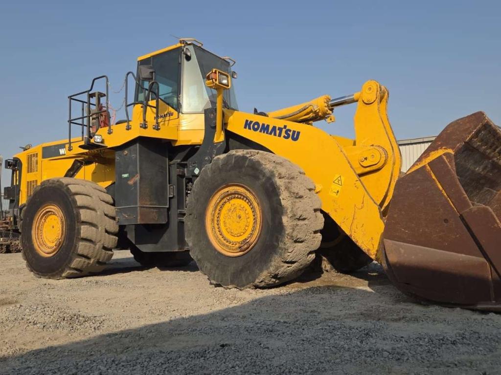 Komatsu WA600-6R Foto 10