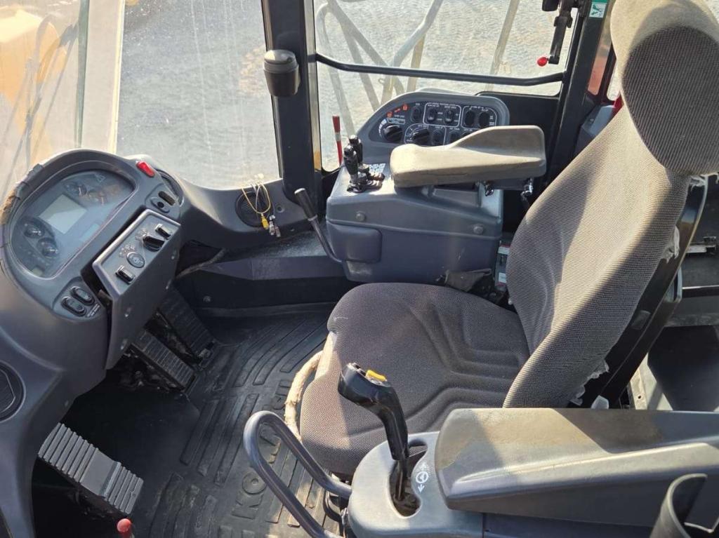 Komatsu WA600-6R Foto 13
