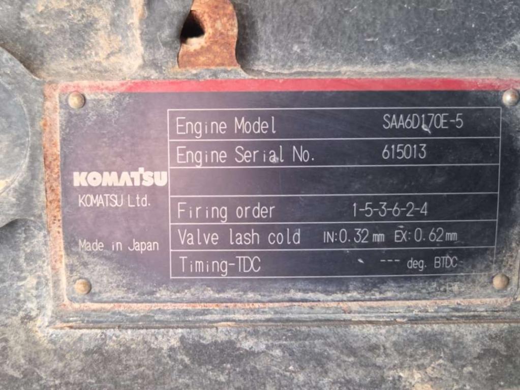 Komatsu WA600-6R Foto 17