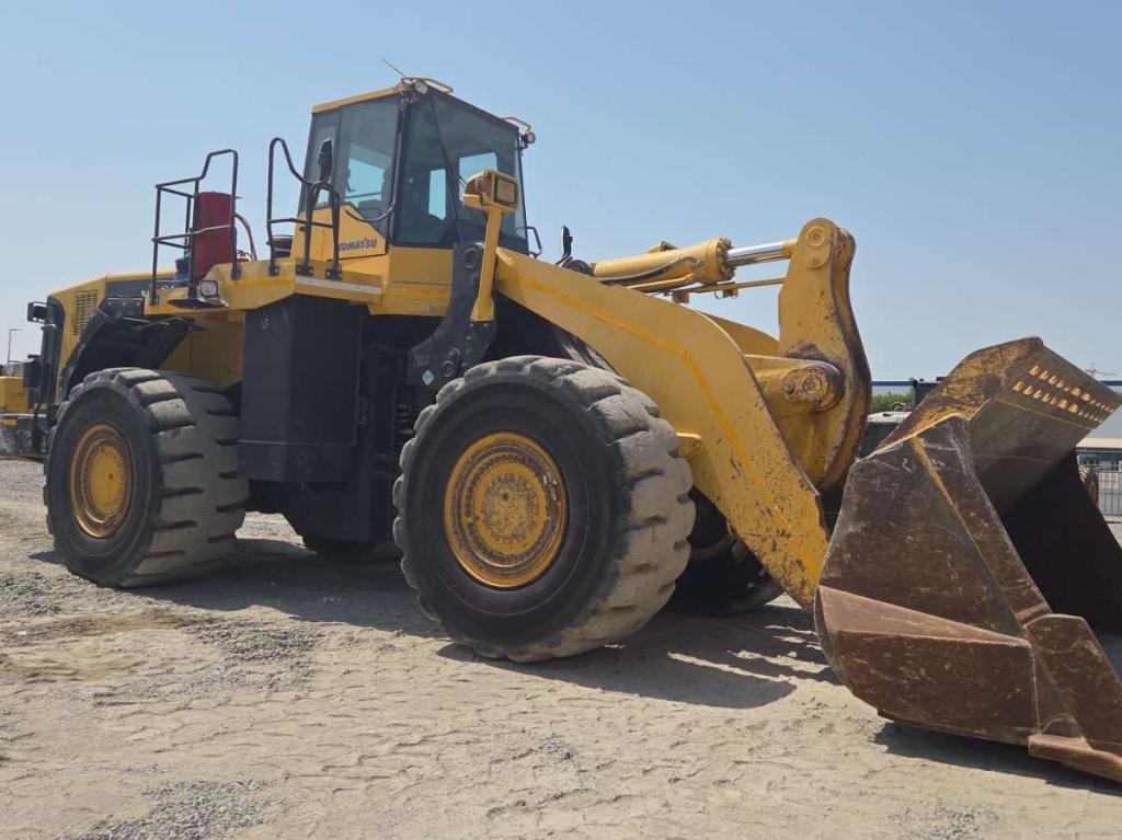Komatsu WA600-6R Foto 2