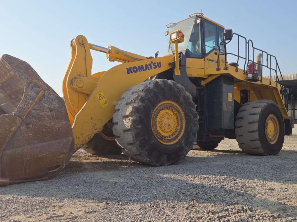 Komatsu WA600-6R Foto 9