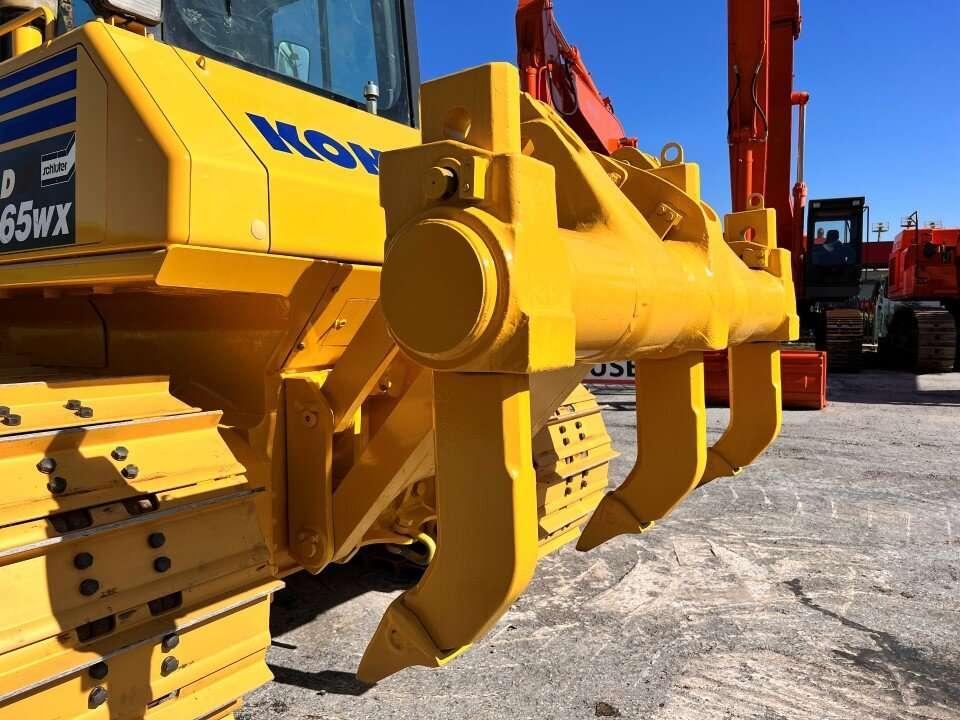 Komatsu D65 Foto 5