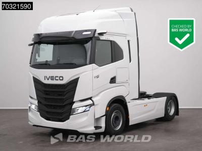 Iveco S-Way 500 4X2 NEW! 2xTanks HPEB Standklima ACC NAVI LED in vendita da BAS World B.V.