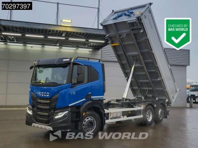 Iveco S-Way 420 6X2 NEW! 17m3 3-way KH kipper Lift+Steering axle Automatic Euro 6 in vendita da BAS World B.V.