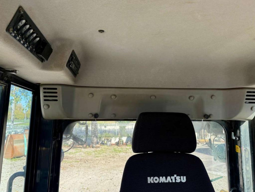 Komatsu D61EX-24 Foto 19