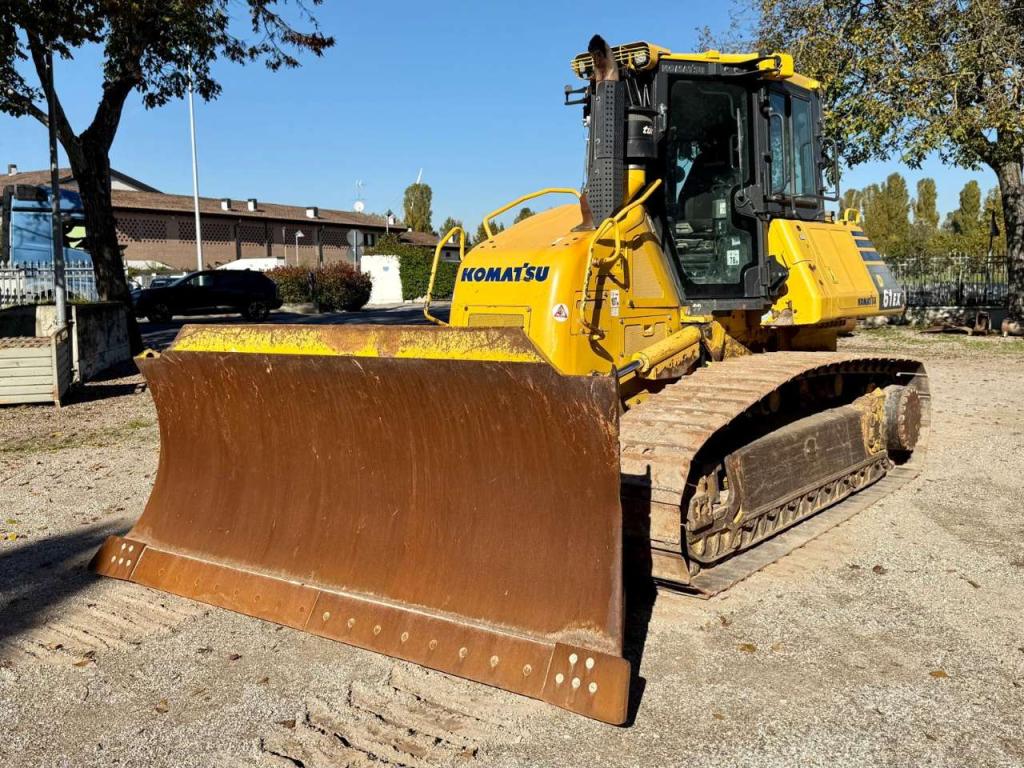 Komatsu D61EX-24 Foto 5