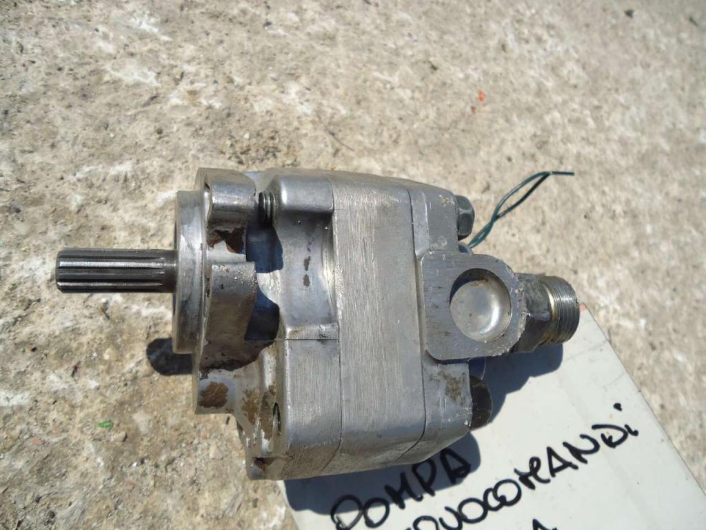 Pompa idraulica servocomandi per Fiat Hitachi W130 Foto 3