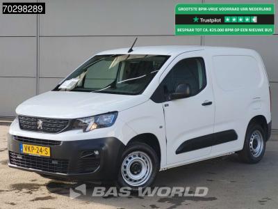 Peugeot Partner 110PK Benzine Emissievrij L1H1 Navi Airco Cruise Parkeersensoren Euro6 L1 Kompakt Airco Cru in vendita da BAS World B.V.