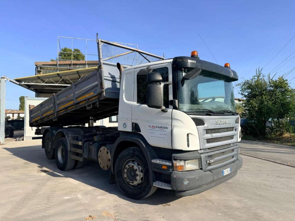 Scania 320 Foto 12