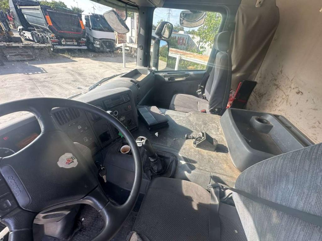Scania 320 Foto 18