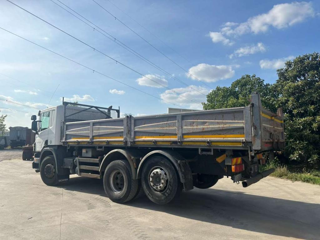 Scania 320 Foto 6