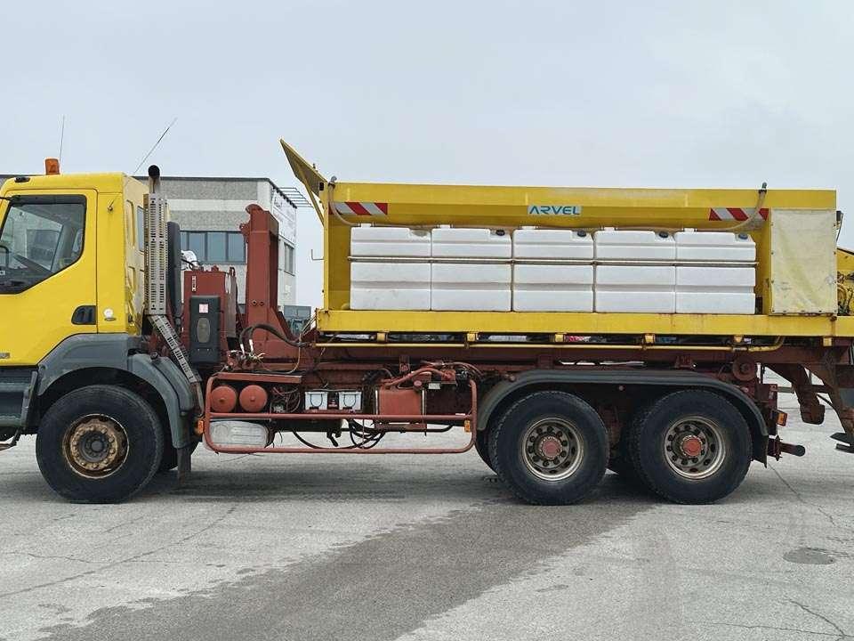 Renault 370 DCI 6x4 Foto 2