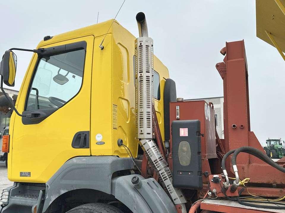 Renault 370 DCI 6x4 Foto 4
