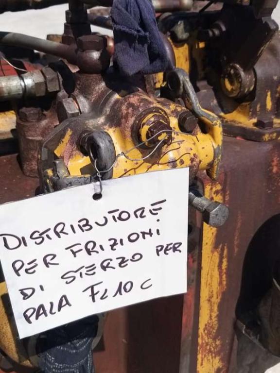 Distributore idraulico per Fiat Allis FL10C Foto 1