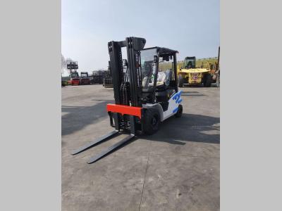 EP Equipment EFL253 in vendita da Uni.Trucks Srl
