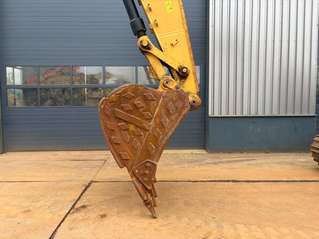 Caterpillar 330GC Foto 9