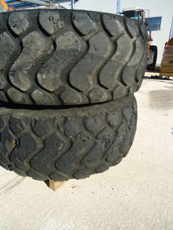 Pneumatico con Cerchio per 26.5R25 - COMPLETI DI CERCHI - AL 30% - Foto 1