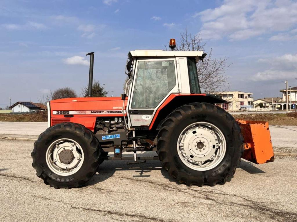 Massey Ferguson MF3655 4X4 Foto 2