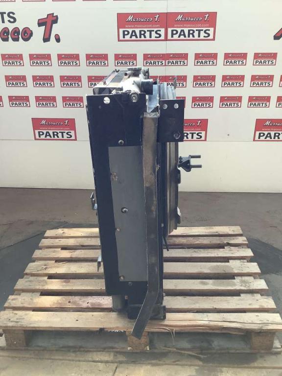 Radiatore per Hitachi ZX130 Foto 2